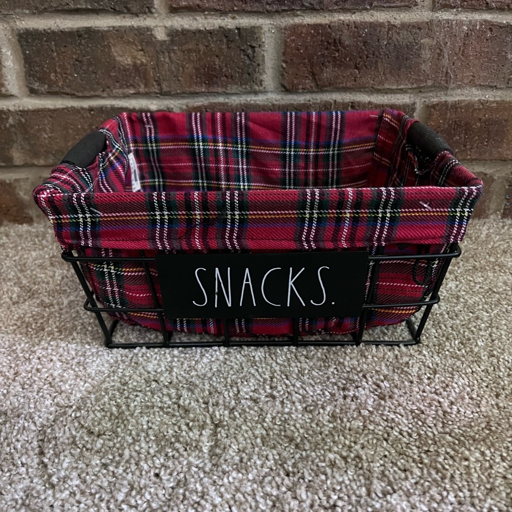 Rae Dunn ‘SNACKS’ Basket